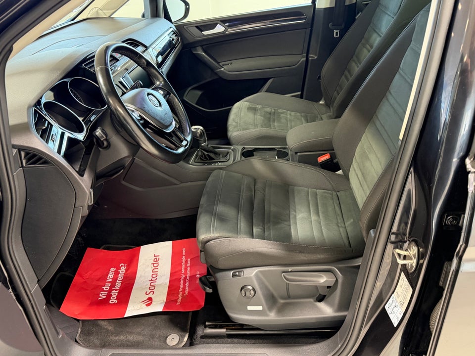 VW Touran 1,6 TDi 110 Highline DSG 7prs 5d