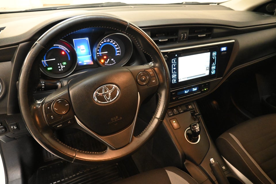 Toyota Auris 1,8 Hybrid H2 CVT 5d