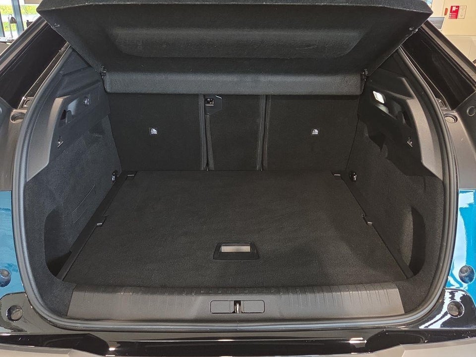 Peugeot e-3008 77 GT Pack 5d