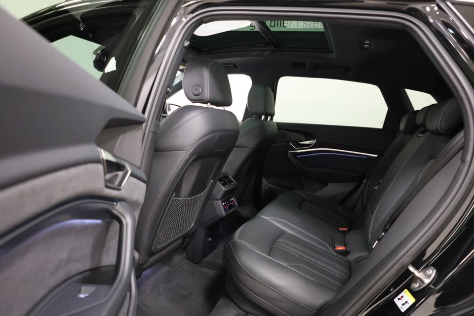 Audi SQ8 e-tron quattro 5d