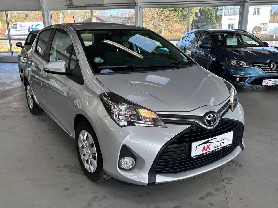 Toyota Yaris 1,0 VVT-i T1 5d