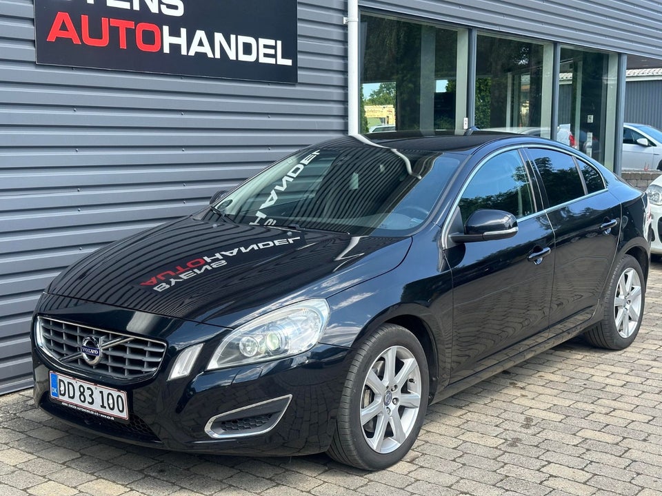 Volvo S60 2,0 D3 136 Momentum aut. 4d