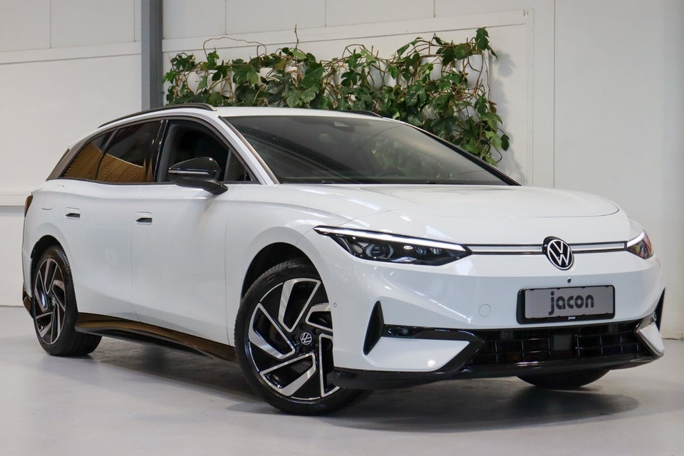 VW ID.7 77 Style Tourer 5d