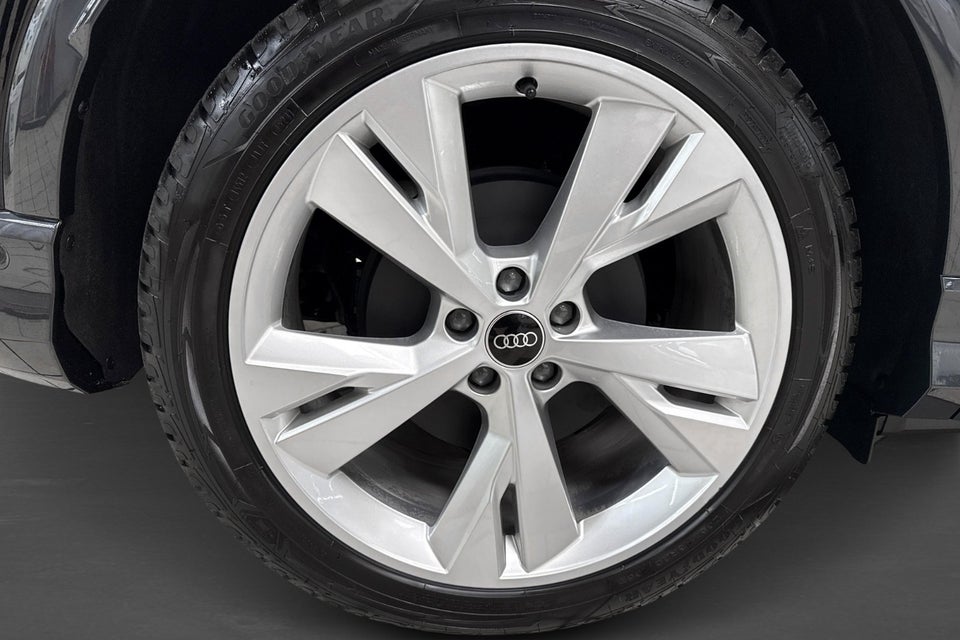 Audi Q4 e-tron 45 S-line Edition 5d