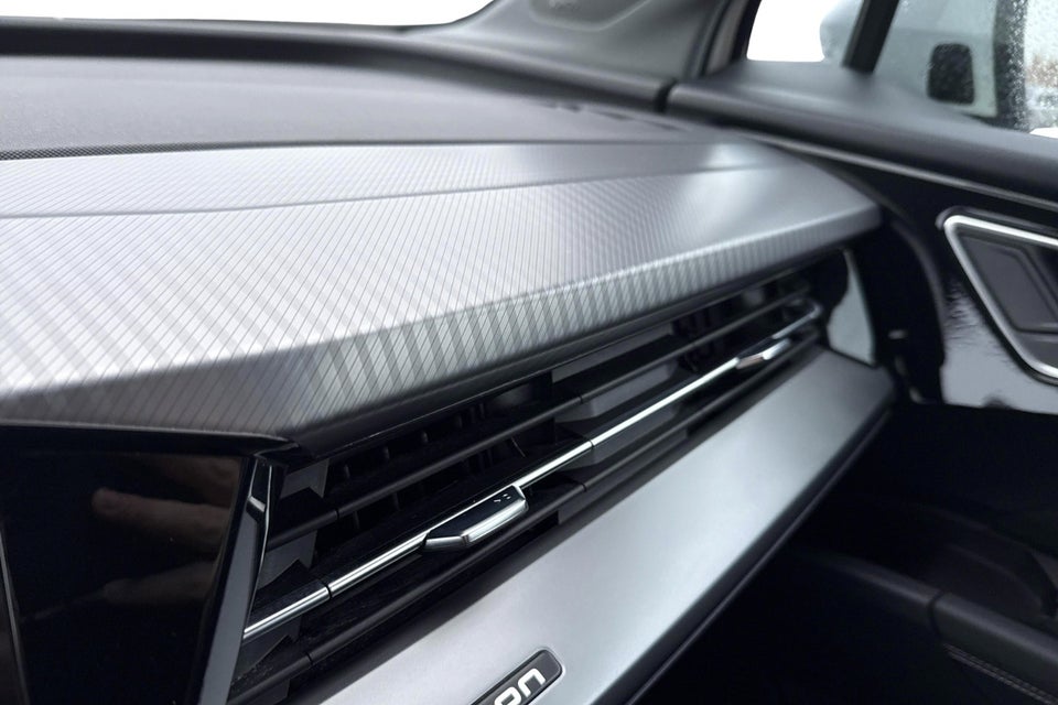 Audi Q4 e-tron 40 Advanced 5d