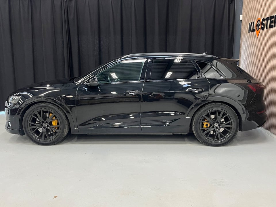 Audi e-tron 55 S-line quattro 5d