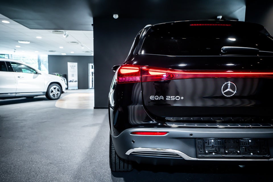 Mercedes EQA250+ AMG Advance 5d