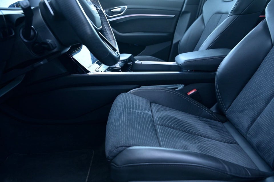 Audi e-tron 55 S-line quattro 5d
