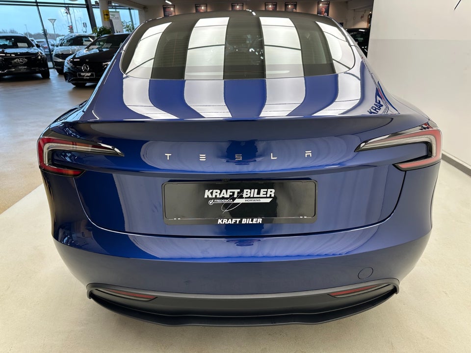 Tesla Model 3 RWD 4d