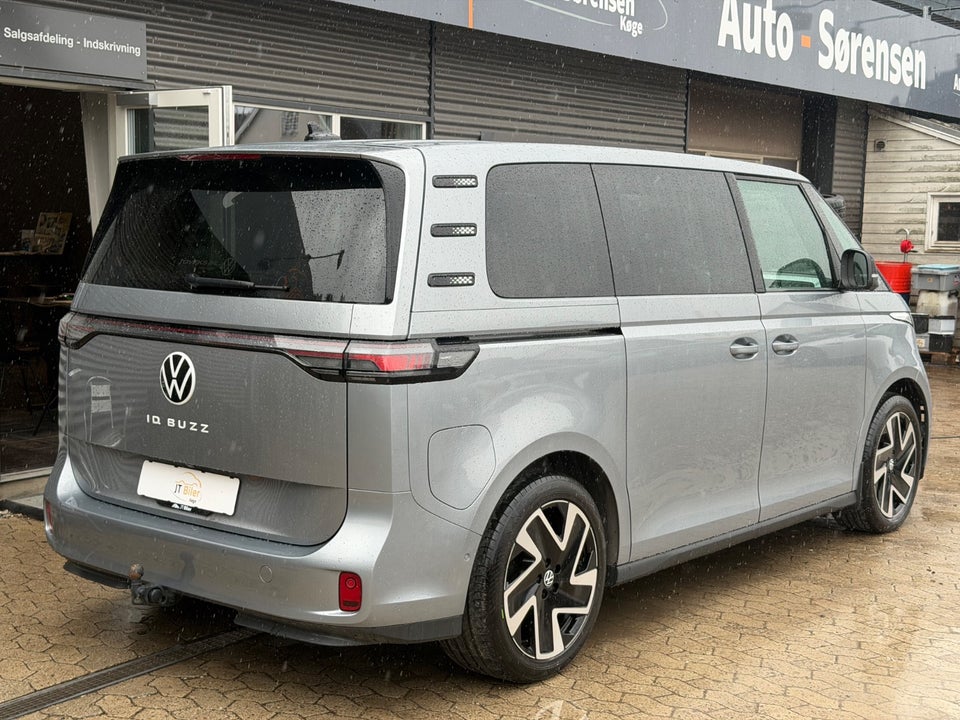 VW ID. Buzz 77 Pro SWB 5d