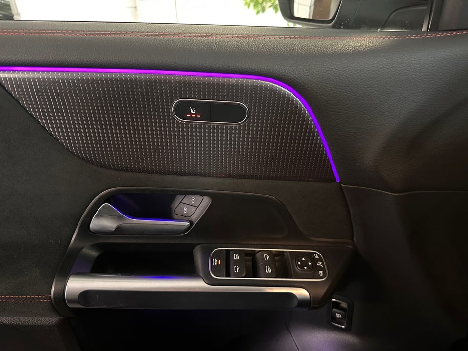 Mercedes EQB250 AMG Line 5d