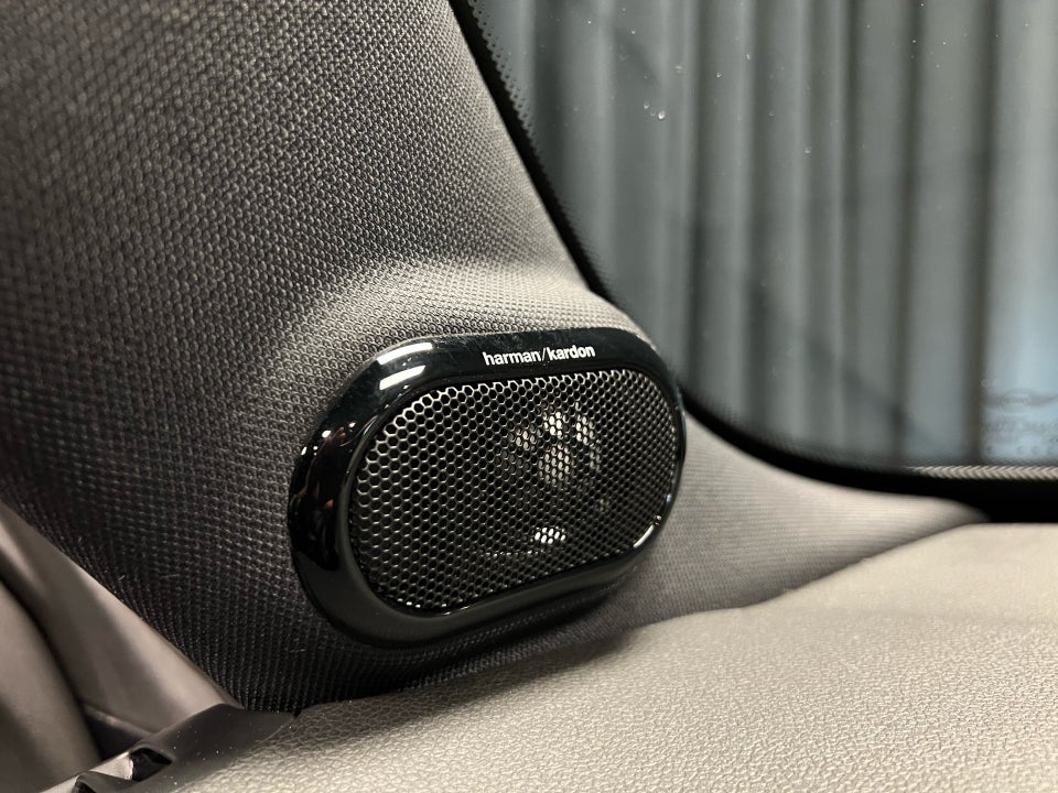 MINI Cooper SE Yours Lounge 3d