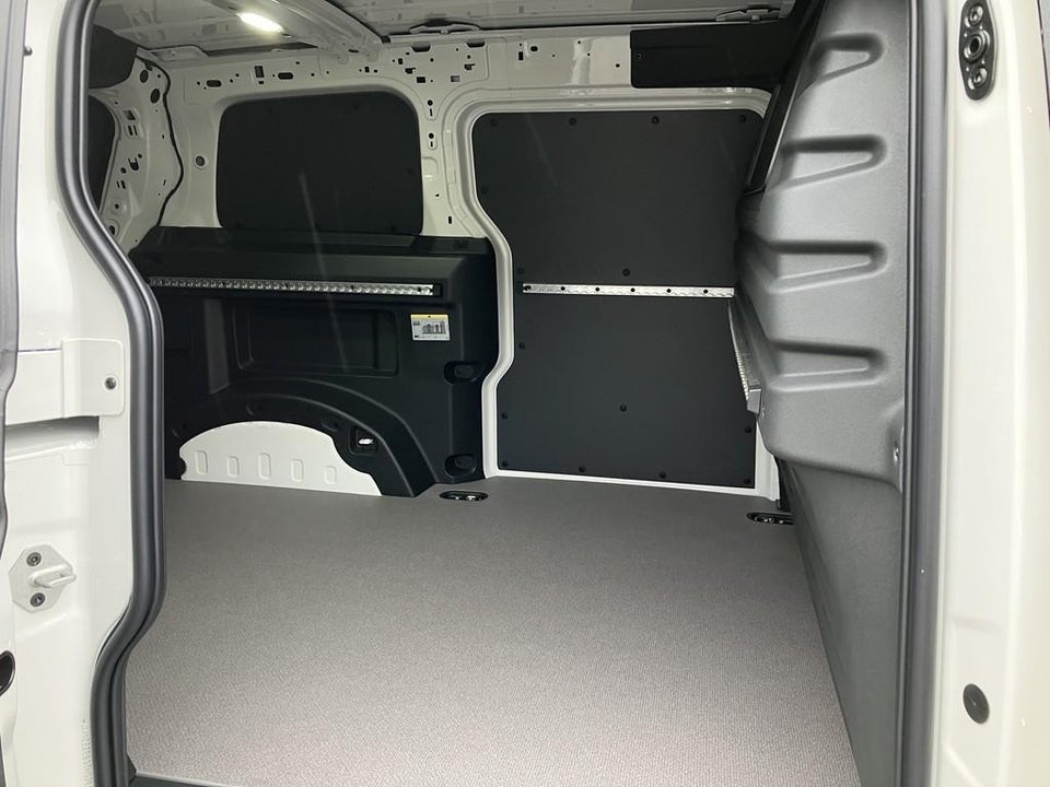 VW ID.Buzz 79 Cargo Pro+ 4Motion