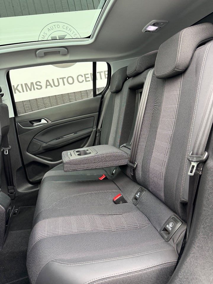 Peugeot 308 1,5 BlueHDi 130 Prestige Sky 5d