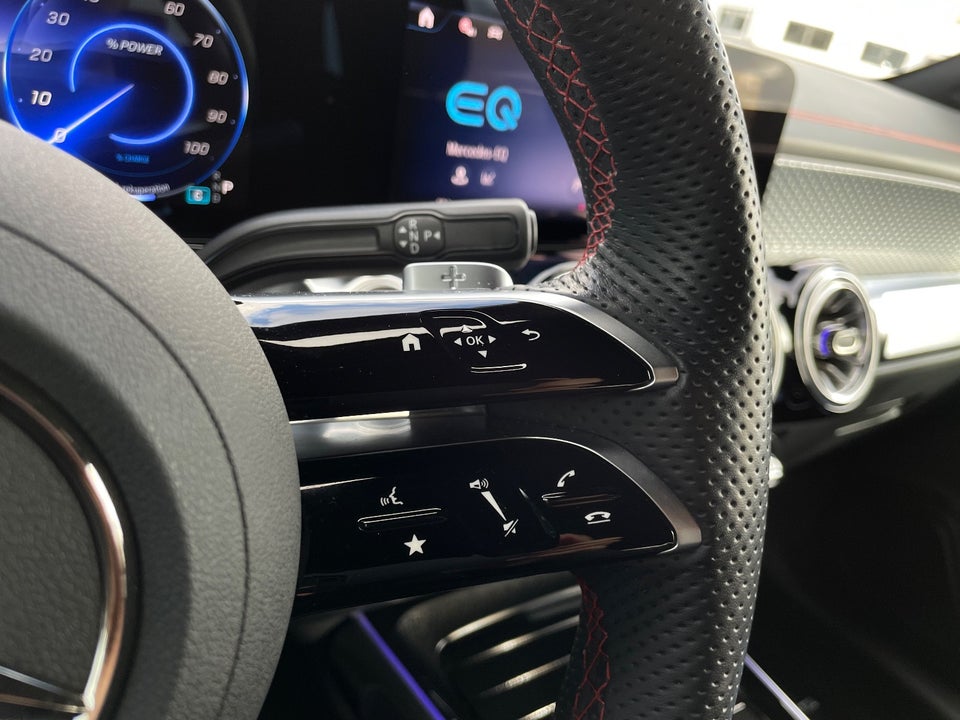 Mercedes EQB250+ AMG Line 5d