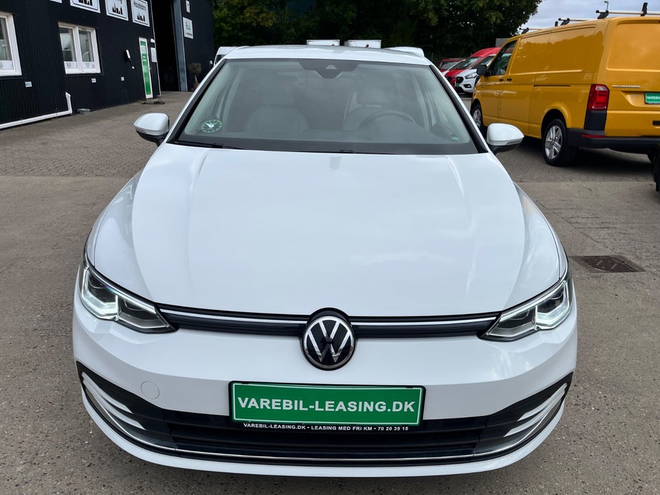VW Golf VIII 2,0 TDi 150 Style DSG Van 5d