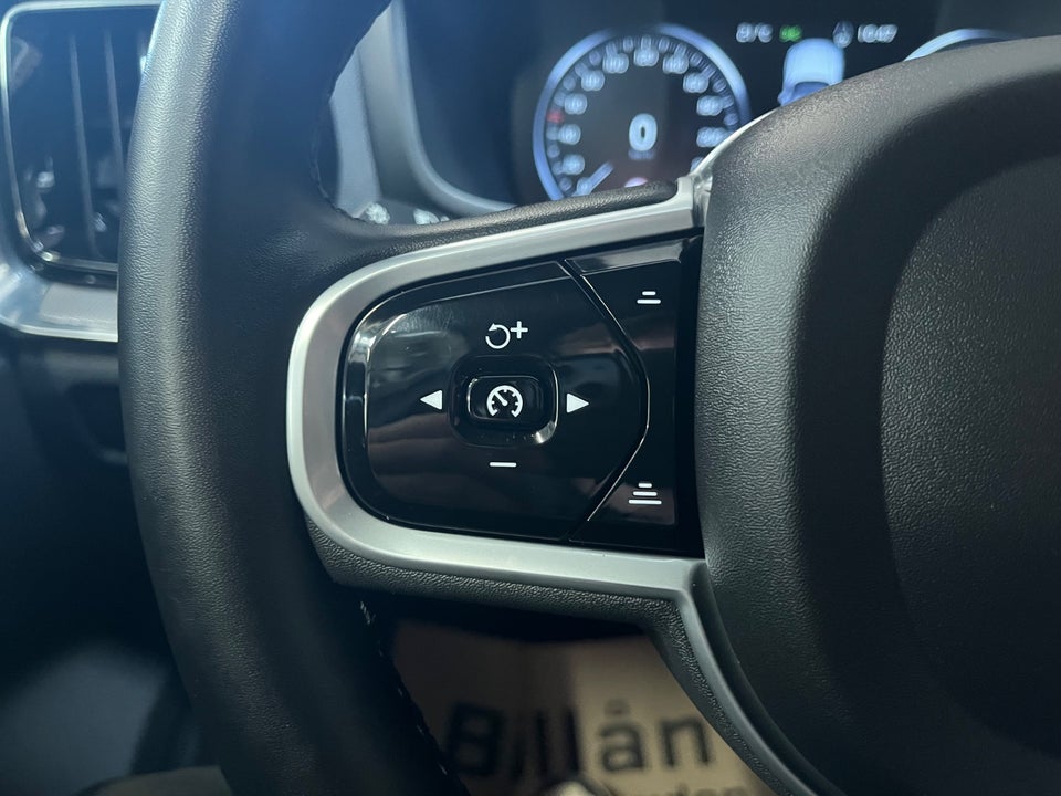 Volvo V60 2,0 T6 ReCharge R-Design aut. AWD 5d