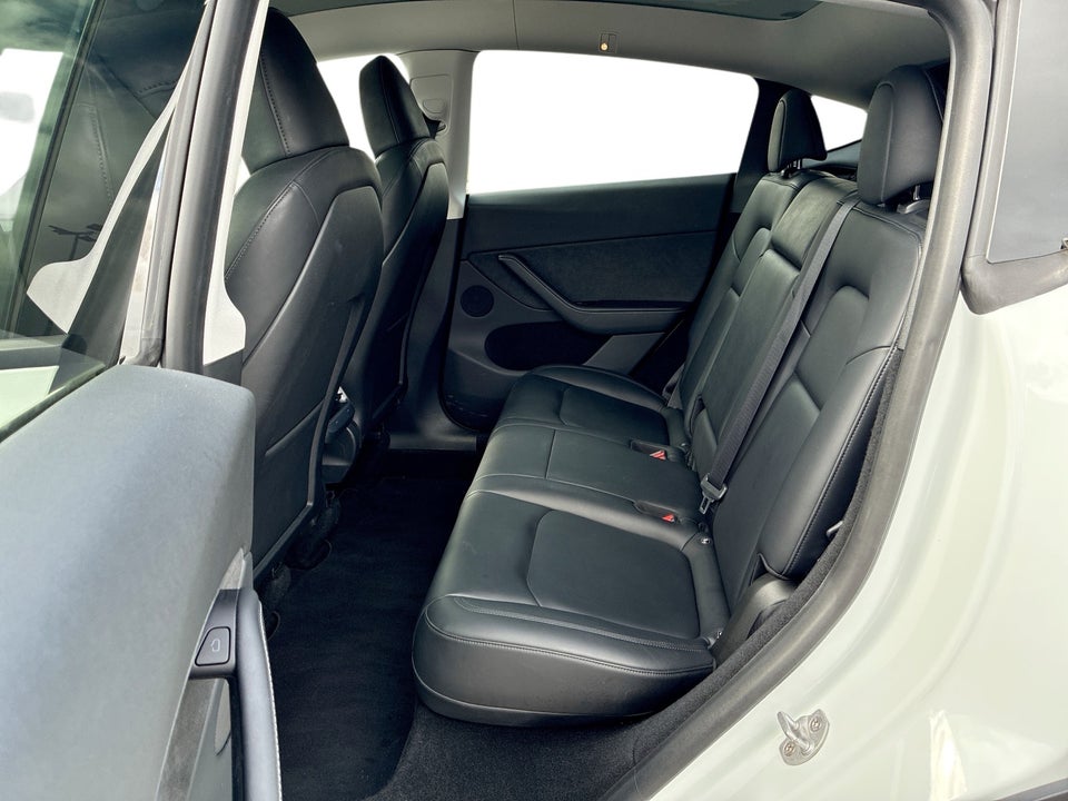 Tesla Model Y Long Range AWD 5d