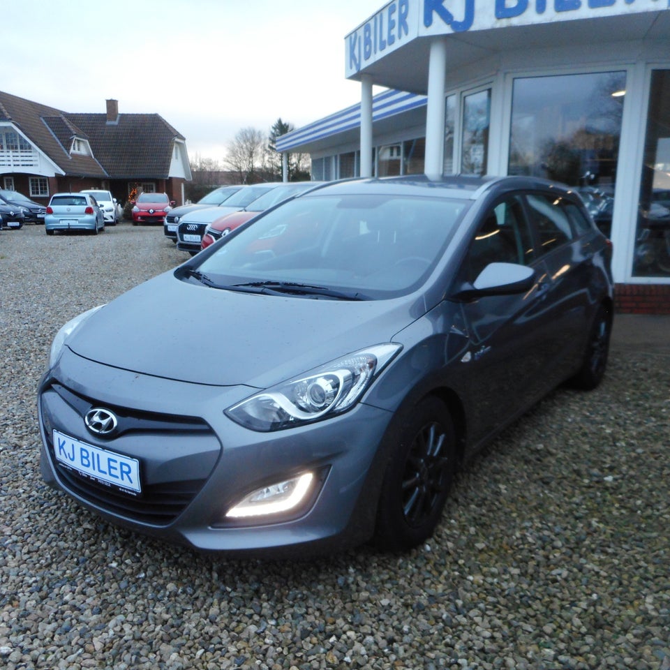 Hyundai i30 1,6 CRDi 110 XTR CW Eco 5d