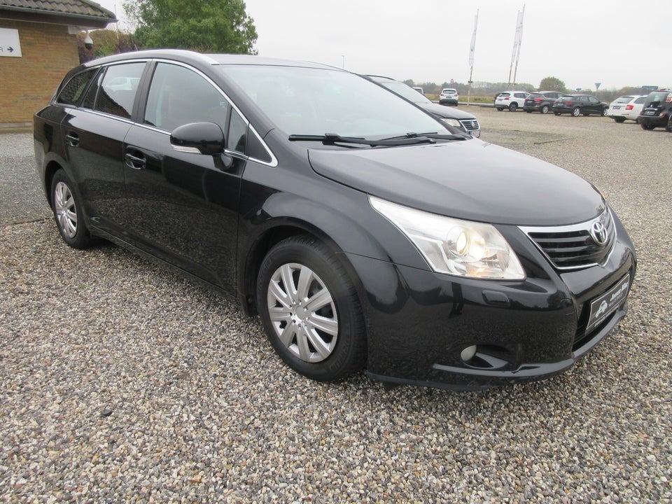 Toyota Avensis 2,0 D-4D TX stc. 5d