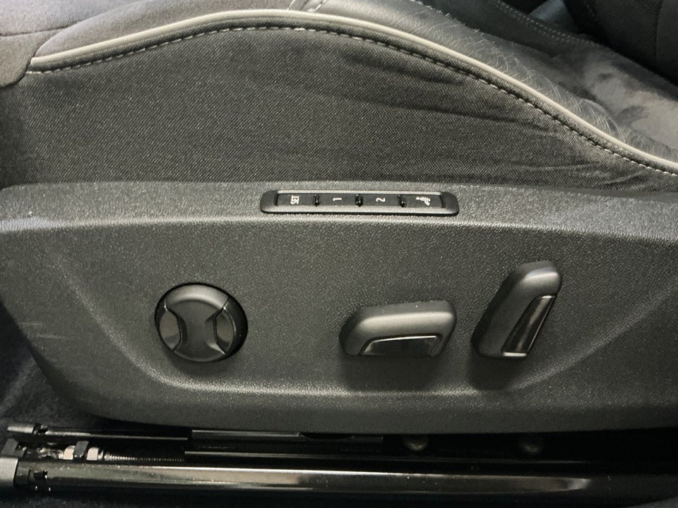 Skoda Enyaq 80x iV Sportline Maxx 5d