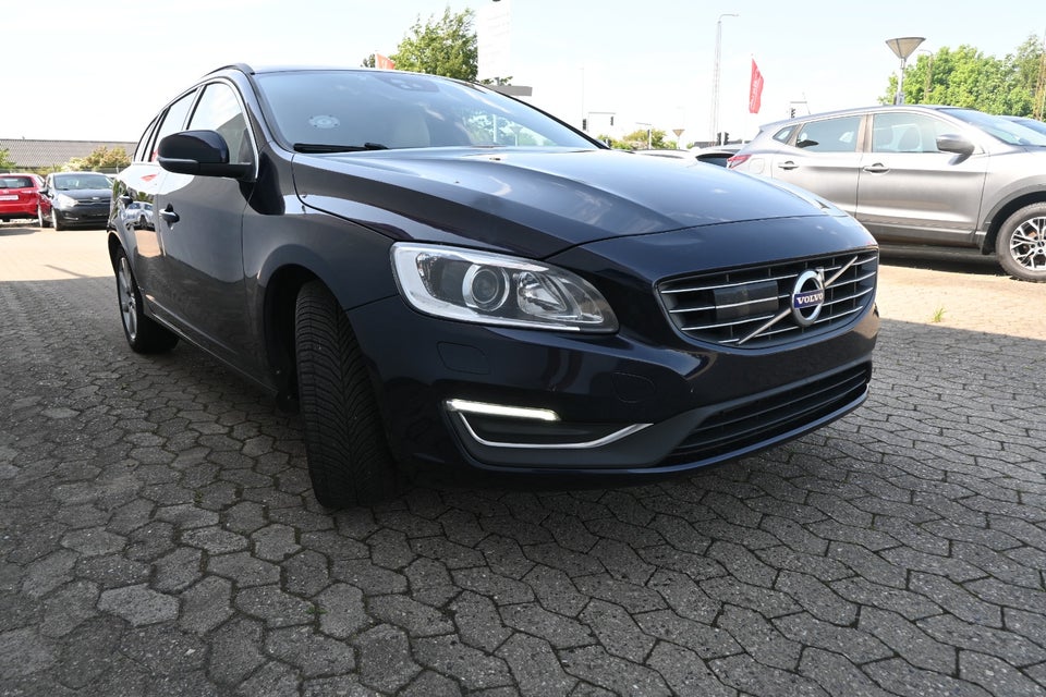 Volvo V60 2,0 D4 190 Momentum aut. 5d