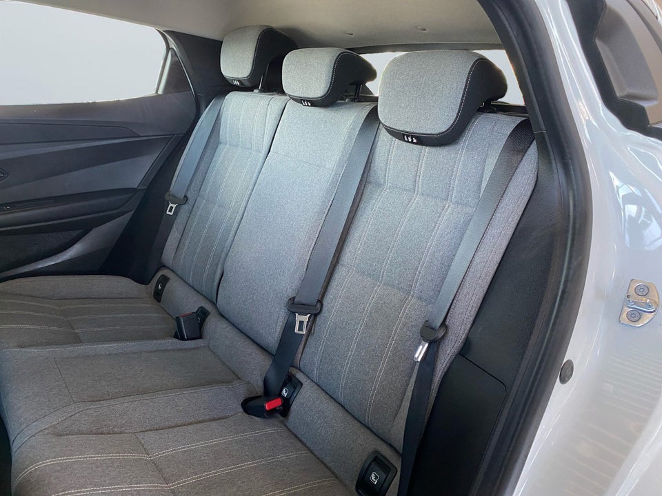 Renault Megane E-Tech 40 Equilibre 5d