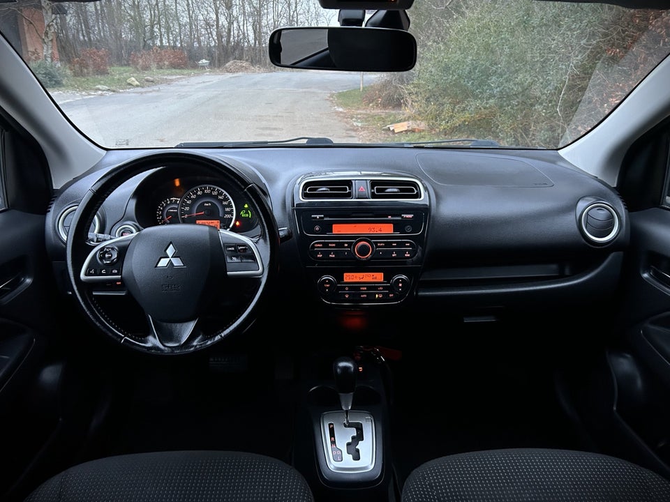 Mitsubishi Space Star 1,2 Black & White CVT 5d