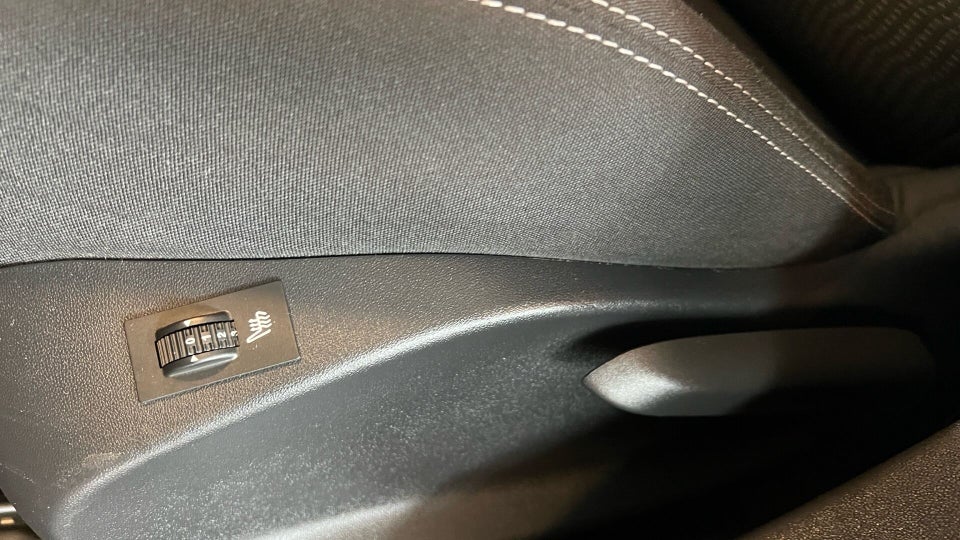 Peugeot 208 1,2 VTi 82 Envy 5d