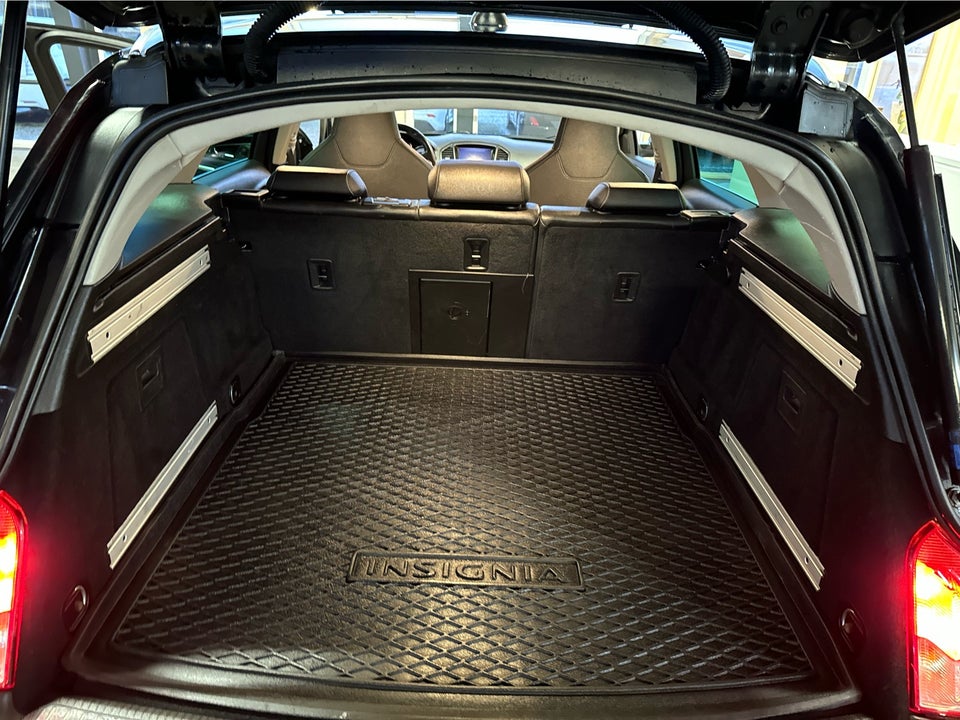 Opel Insignia 2,8 OPC Sports Tourer aut. 4x4 5d