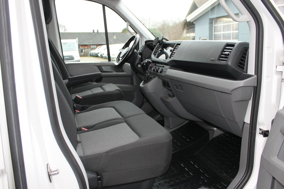 VW Crafter 35 2,0 TDi 177 Kassevogn L3H2 aut.