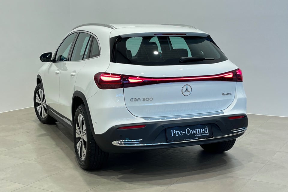 Mercedes EQA300 Progressive 4Matic 5d