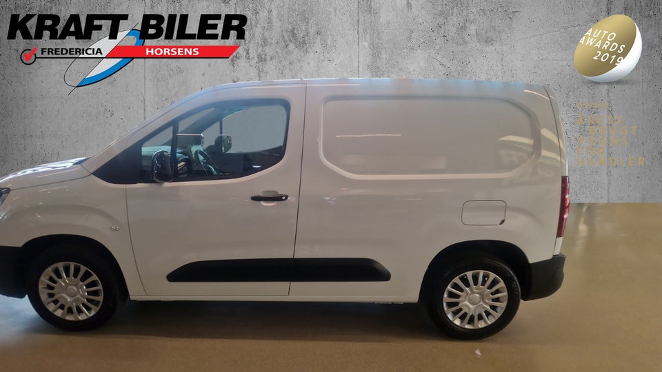 Toyota ProAce City 1,5 D 102 Medium Comfort 5d