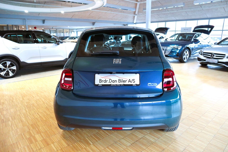 Fiat 500e 42 Icon 3+1 4d