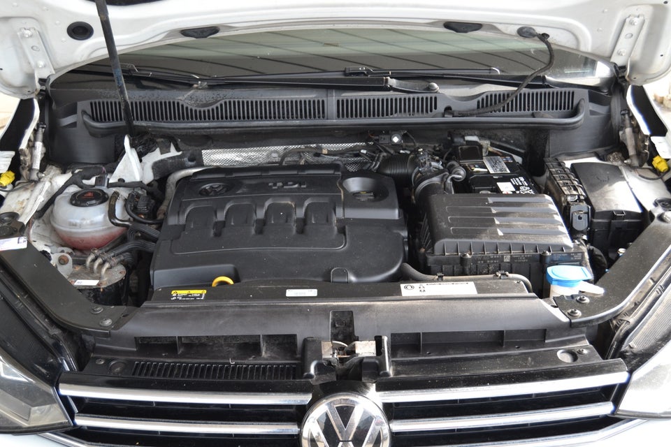 VW Touran 1,6 TDi 115 Highline DSG Van 5d
