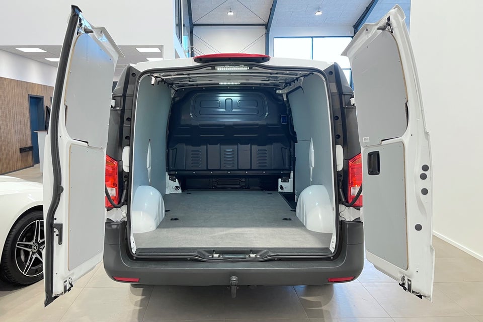 Mercedes Vito 114 2,0 CDi Kassevogn aut. L RWD