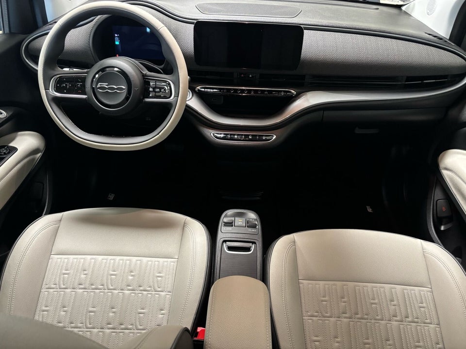 Fiat 500e 42 la Prima by Bocelli 3+1 4d