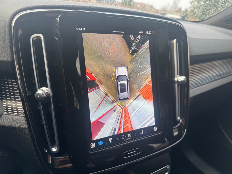 Volvo XC40 P8 ReCharge Twin Pro 5d