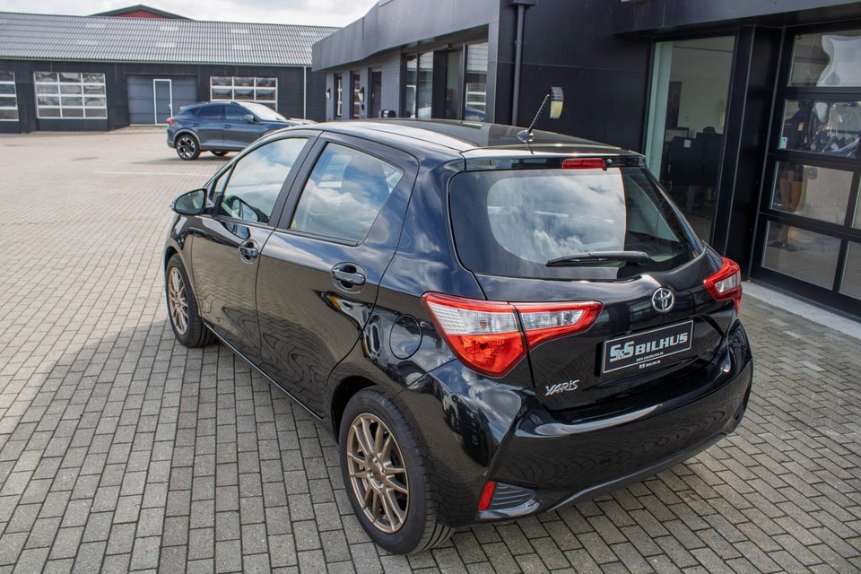 Toyota Yaris 1,0 VVT-i T2 5d
