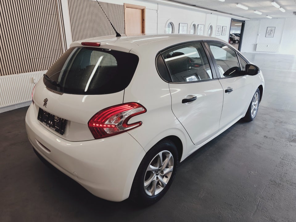 Peugeot 208 1,0 VTi Access 5d