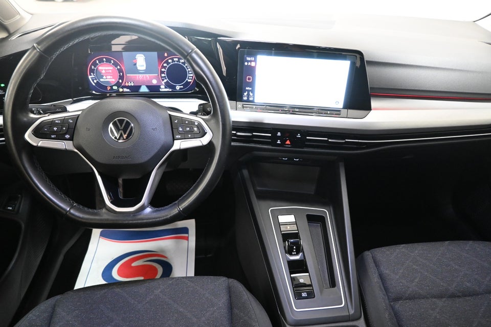 VW Golf VIII 1,5 eTSi 130 Life Variant DSG 5d