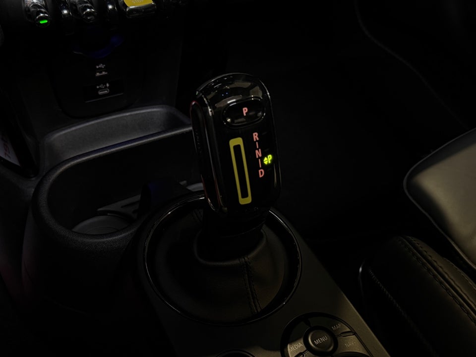 MINI Cooper SE Yours Trim 3d