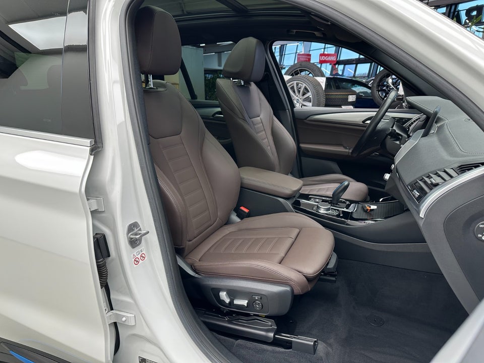 BMW iX3 Charged Impressive 5d