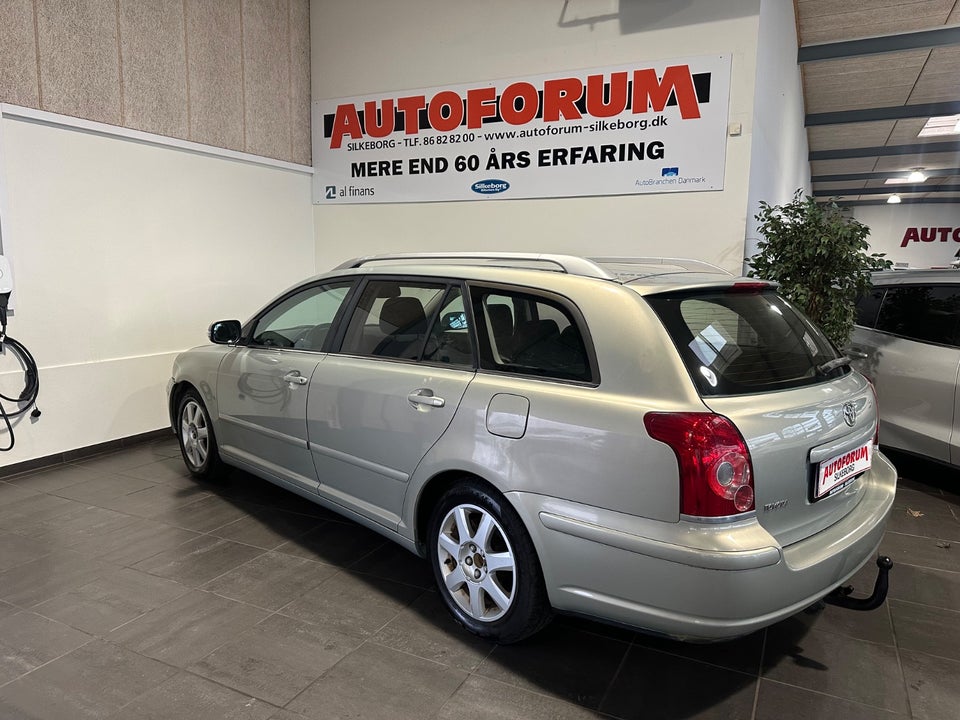 Toyota Avensis 1,8 VVT-i Sol stc. 5d