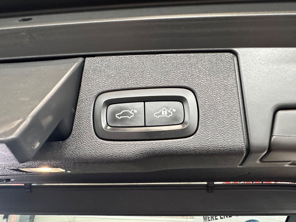 Volvo XC60 2,0 T8 407 Inscription aut. AWD 5d