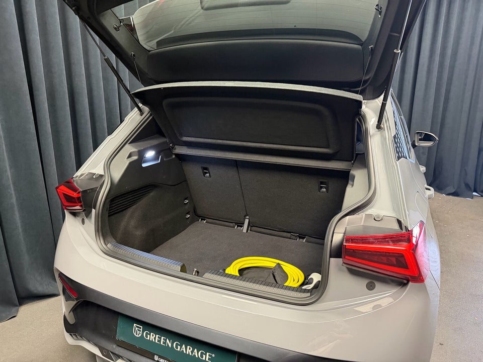 Cupra Born 58  5d