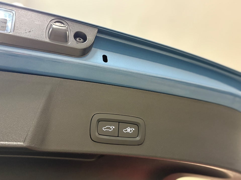 Volvo EX40 Extended Range Core 5d