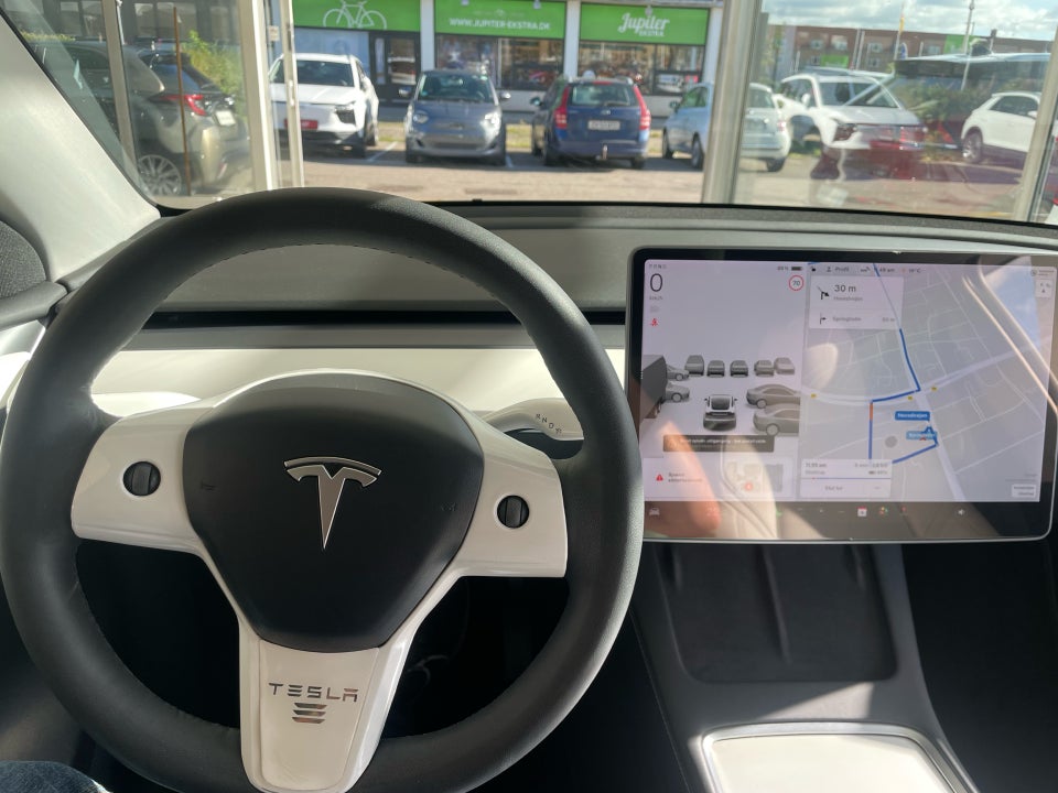 Tesla Model Y Long Range AWD 5d