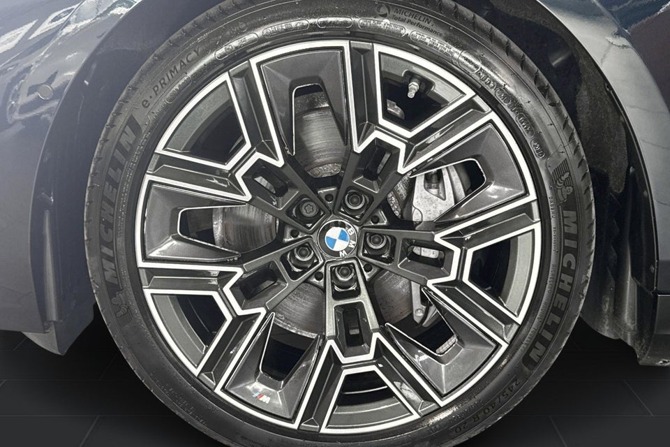 BMW i5 eDrive40 Fully Charged M-Sport 4d