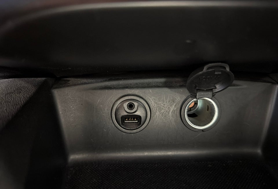 Citroën C4 1,6 BlueHDi 120 Millesime EAT6 5d